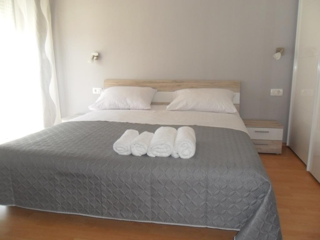 Beachside Apartments Znjan Split Room photo